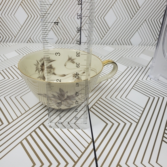 9‎ Pieces Heinrich Anmut Selb Bavaria Germany Ivory Body Supreme Gold Tea Set. - Picture 5 of 12